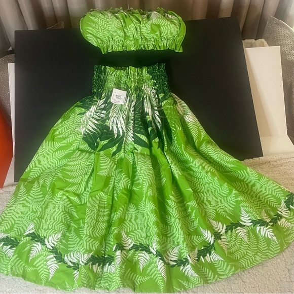 Girls (Large) Colorful Summer Green Ruched Tiered Strapless 2 Piece Sundress - Picture 3 of 7